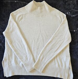 Banana Republic white sweater